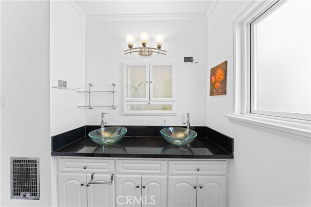 Detail Gallery Image 22 of 41 For 751 N Keystone St, Burbank,  CA 91506 - 3 Beds | 1 Baths