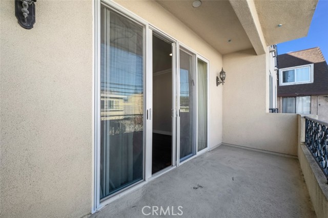 Detail Gallery Image 13 of 36 For 9049 Alcott St #204,  Los Angeles,  CA 90035 - 3 Beds | 2/1 Baths