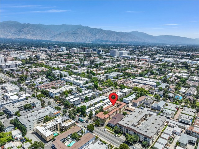 Detail Gallery Image 25 of 25 For 480 S Los Robles Ave #3,  Pasadena,  CA 91101 - 3 Beds | 3/1 Baths