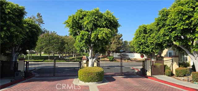 2303 Paseo Circulo, Tustin CA: https://media.crmls.org/medias/a6242ed1-9c08-4a35-8098-fb291df583c3.jpg
