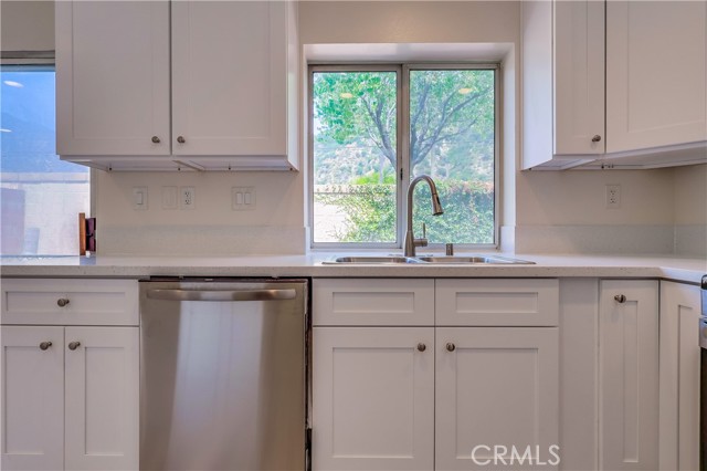 1876 Forest Drive, Azusa CA: https://media.crmls.org/medias/a6247e01-a0ee-419a-baa8-14451bffa47f.jpg