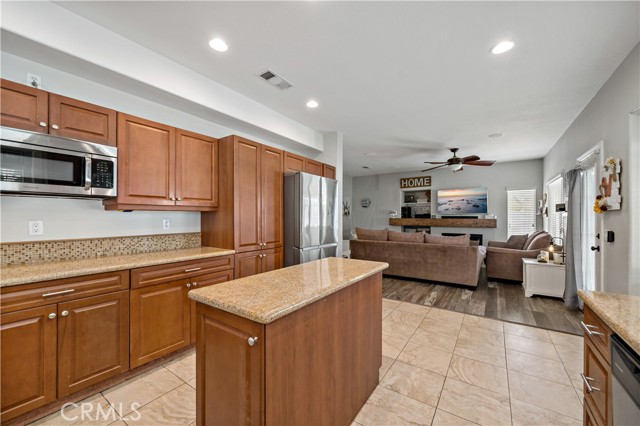 Detail Gallery Image 16 of 55 For 39802 De Vendome Ct, Murrieta,  CA 92563 - 8 Beds | 4 Baths