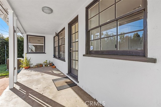 Detail Gallery Image 32 of 37 For 738 Stonehurst Dr, Altadena,  CA 91001 - 2 Beds | 1 Baths