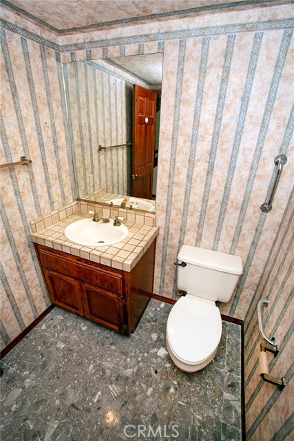 Entry level 1/2 Bath