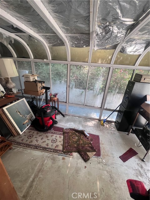 3042 N Beachwood Drive, Los Angeles CA: https://media.crmls.org/medias/a62651b3-bf01-4551-a4a2-feacf7d74bf1.jpg