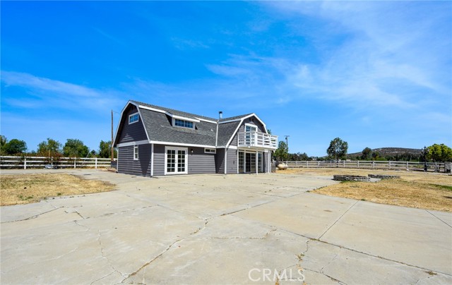 36055 Maddalena Road, Winchester CA: https://media.crmls.org/medias/a626a230-8e9f-4f30-b5d1-915e6f2e772e.jpg