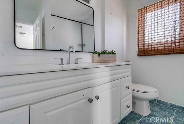 Detail Gallery Image 33 of 39 For 12506 Emelita St, Valley Village,  CA 91607 - 2 Beds | 2 Baths
