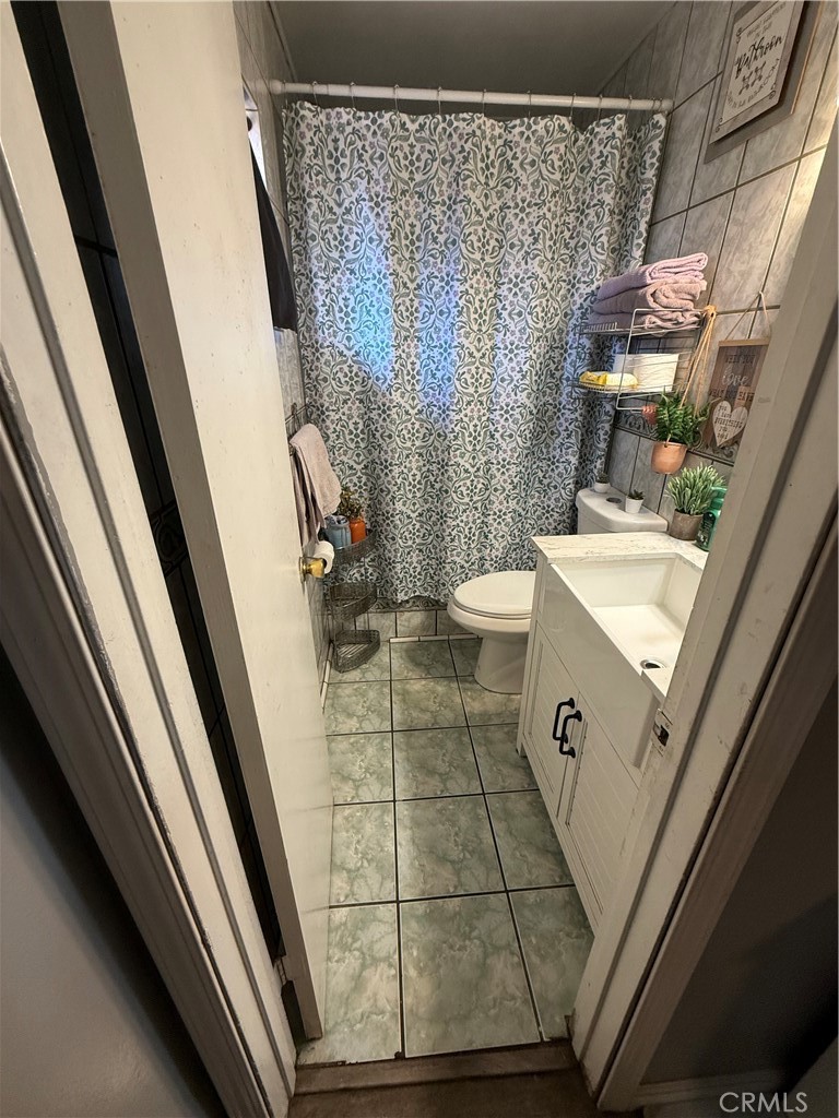 https://media.crmls.org/medias/a626b610-d643-40cd-8d6d-8ded21f050cd.jpg?preset=X-Large