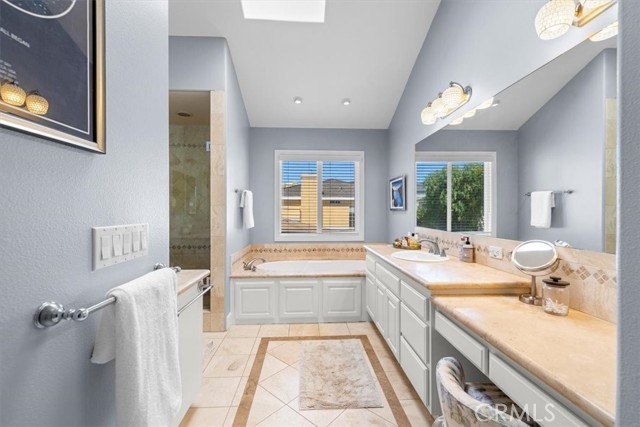 2010 Gates Avenue, Redondo Beach, California 90278, 4 Bedrooms Bedrooms, ,3 BathroomsBathrooms,Residential,Sold,Gates,SB22098892