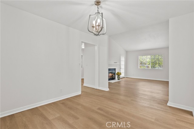 Detail Gallery Image 13 of 40 For 4337 Willow Glen St, Calabasas,  CA 91302 - 3 Beds | 3 Baths