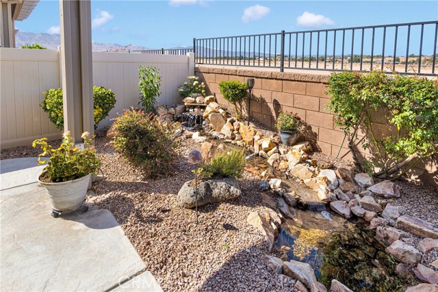 11300 River Run Street, Apple Valley CA: https://media.crmls.org/medias/a628c52c-a811-4bae-9930-4d197a3ac773.jpg