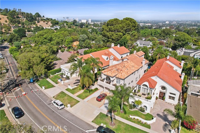 Detail Gallery Image 46 of 50 For 14057 Valley Vista Bld, Sherman Oaks,  CA 91423 - 5 Beds | 4/1 Baths