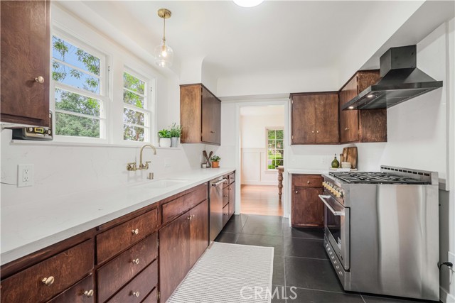 3500 Grayburn Road, Pasadena CA: https://media.crmls.org/medias/a62d9c80-6ffb-4029-90e5-2ca6058e5ff6.jpg