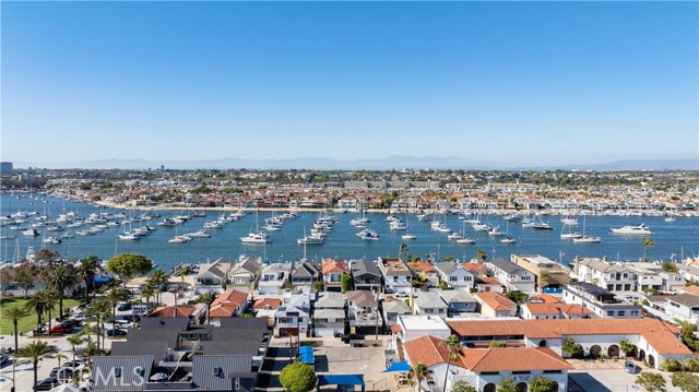 1510 W Oceanfront, Newport Beach CA: https://media.crmls.org/medias/a62da6d3-4bb0-4579-ba40-8d4c82007b30.jpg