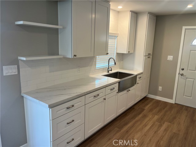 9335 Chimney Rock Lane, El Cajon CA: https://media.crmls.org/medias/a62dc242-728f-46bd-ab09-1a8a2324e754.jpg