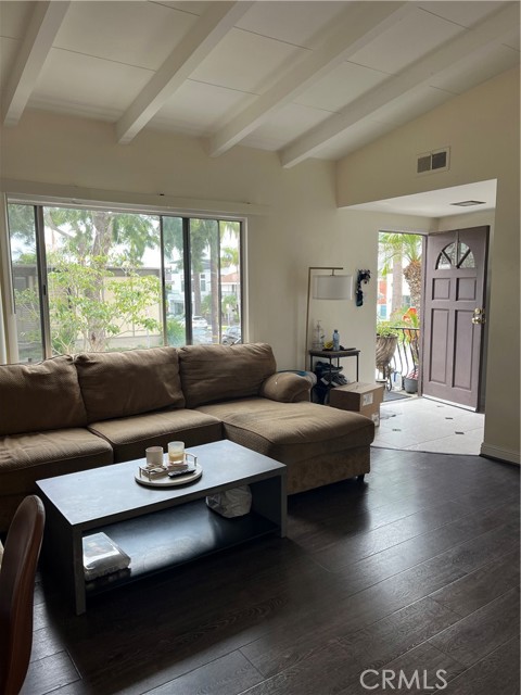 3300 Seaview Avenue, Corona del Mar CA: https://media.crmls.org/medias/a62e5df7-e0cc-4c3b-b438-d410aec88711.jpg