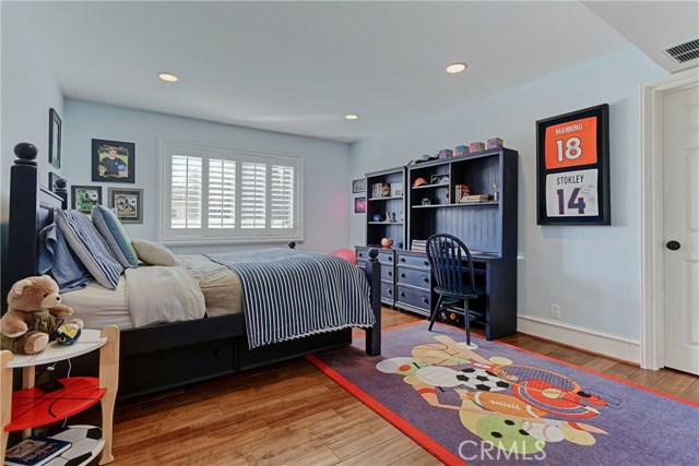 934 Duncan Avenue, Manhattan Beach, California 90266, 5 Bedrooms Bedrooms, ,4 BathroomsBathrooms,Residential,Sold,Duncan,SB17006848
