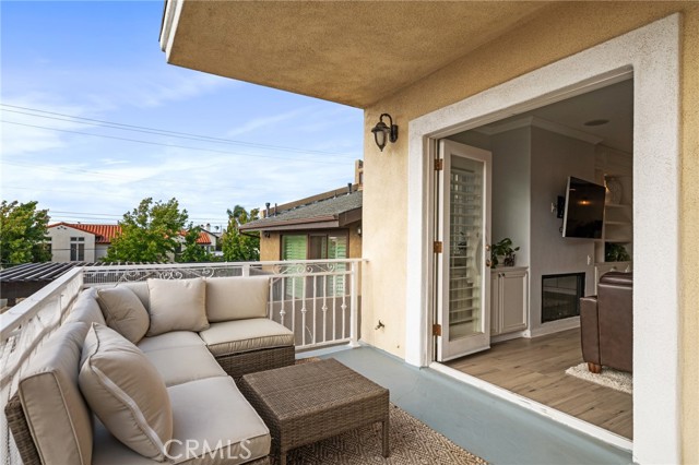 202 Lucia Avenue, Redondo Beach, California 90277, 5 Bedrooms Bedrooms, ,3 BathroomsBathrooms,Residential,Sold,Lucia,SB21191520