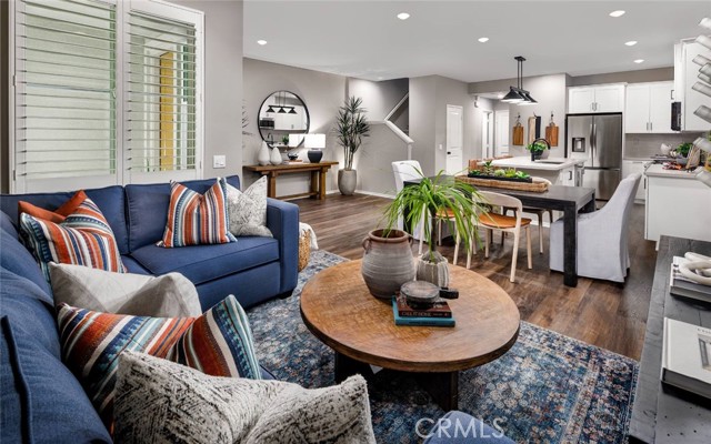 Detail Gallery Image 5 of 65 For 4110 S S. Sunflower Paseo #200, Ontario,  CA 91761 - 3 Beds | 2/1 Baths