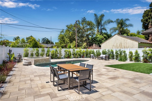 4 Bed Home for Sale in Sherman Oaks, California