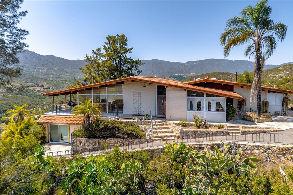 39435 De Luz Road