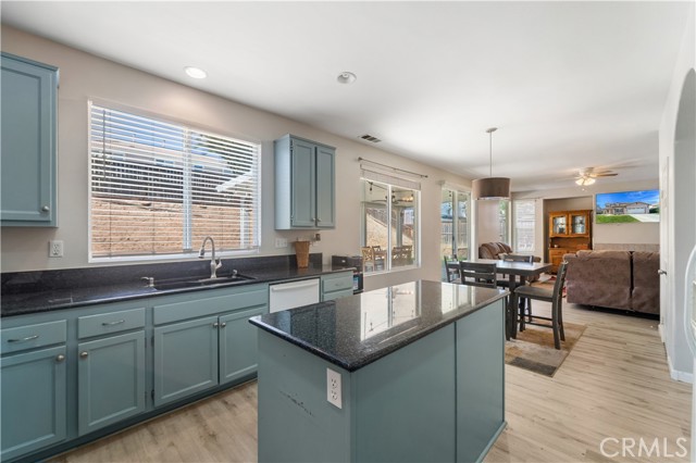 Detail Gallery Image 11 of 31 For 28773 Eridanus, Menifee,  CA 92586 - 6 Beds | 3 Baths