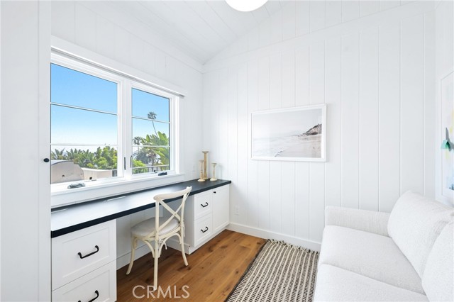 360 Cliff, Laguna Beach CA: https://media.crmls.org/medias/a632e61b-7cff-4f69-bf2e-65b8bc81407b.jpg