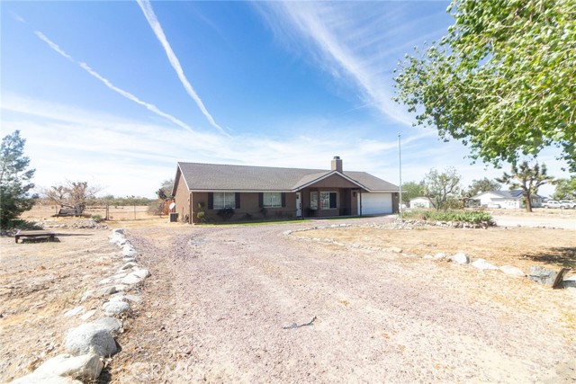 Detail Gallery Image 11 of 40 For 12186 Desert Ranch, Phelan,  CA 92371 - 3 Beds | 2 Baths