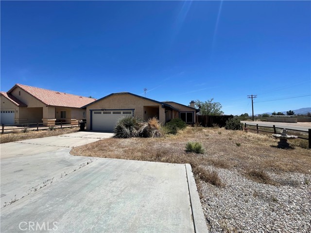 Detail Gallery Image 1 of 20 For 12707 Central Rd, Apple Valley,  CA 92308 - 3 Beds | 2 Baths