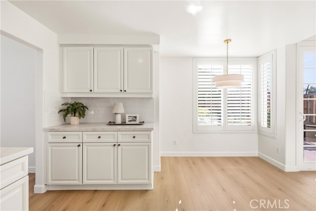 Detail Gallery Image 13 of 45 For 1394 La Culebra Cir, Camarillo,  CA 93012 - 4 Beds | 2/1 Baths