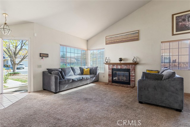 43653 Serenity Court, Lancaster CA: https://media.crmls.org/medias/a6351ca4-8422-467e-a27b-1d2f25cfc112.jpg