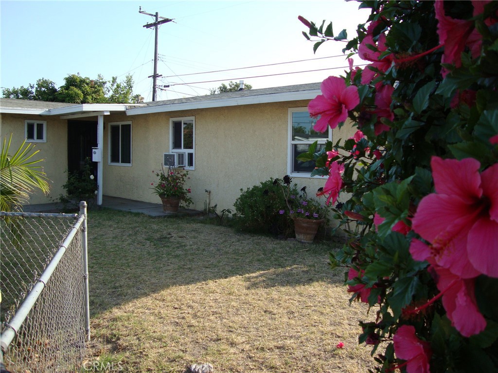 2100 W Dogwood Avenue
