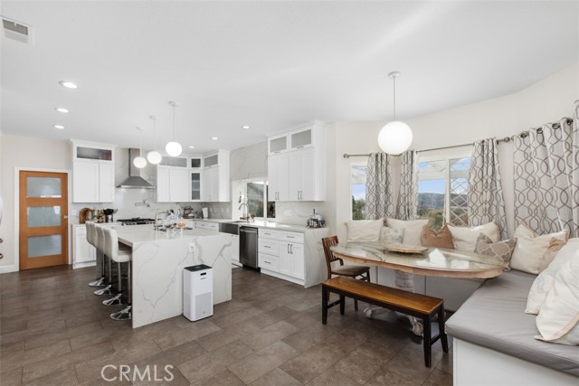 Detail Gallery Image 12 of 40 For 14710 Burwood Dr, Lake Mathews,  CA 92570 - 5 Beds | 3/2 Baths