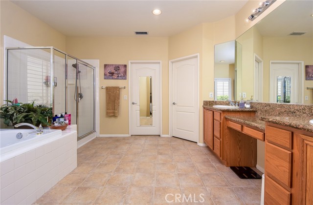24182 Via Llano, Murrieta CA: https://media.crmls.org/medias/a636506c-5a28-4418-9772-50cf6accc41d.jpg