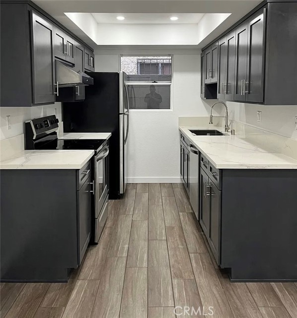 Detail Gallery Image 4 of 9 For 1110 Leland Way #B,  Burbank,  CA 91504 - 2 Beds | 1 Baths
