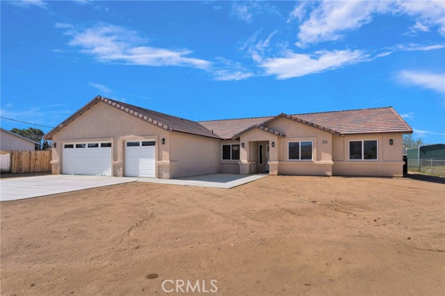 Detail Gallery Image 4 of 52 For 9148 Piedra Ave, Hesperia,  CA 92345 - 4 Beds | 2/1 Baths