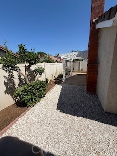 https://media.crmls.org/medias/a638cfbe-017a-44cc-98e1-ddb219016fcd.jpg?preset=X-Large