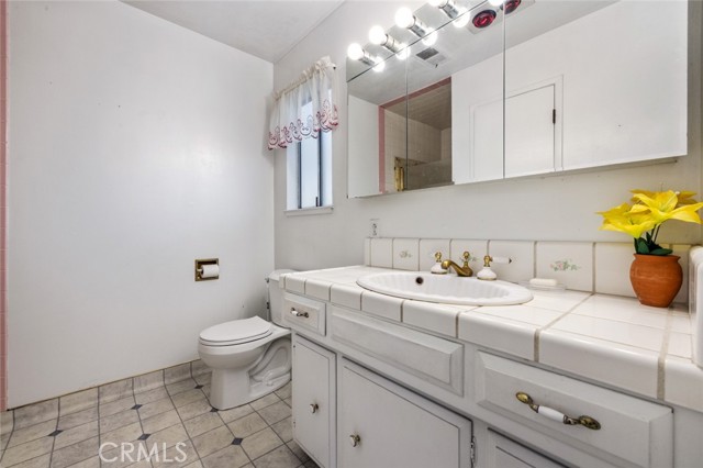 1920 E Orangeburg Avenue, Modesto CA: https://media.crmls.org/medias/a638d65d-c566-412a-ba21-3fca58eab94c.jpg