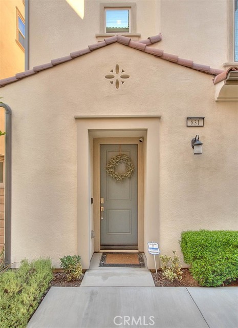 831 Wintergreen Way, Upland CA: https://media.crmls.org/medias/a6390c04-9a14-4bf5-a2ab-03b6872c49b8.jpg