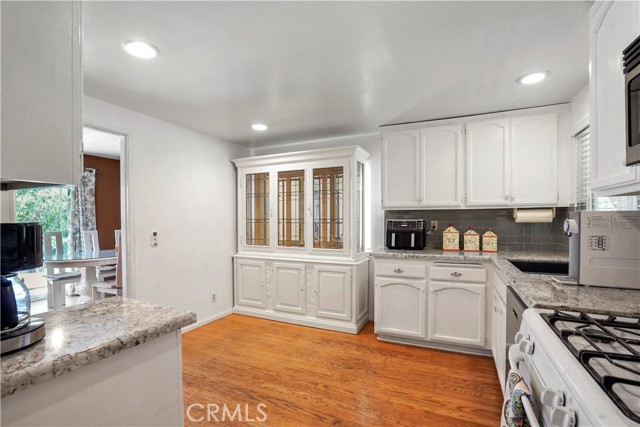 Detail Gallery Image 9 of 58 For 19455 Eagle Ridge Ln, Porter Ranch,  CA 91326 - 2 Beds | 3 Baths