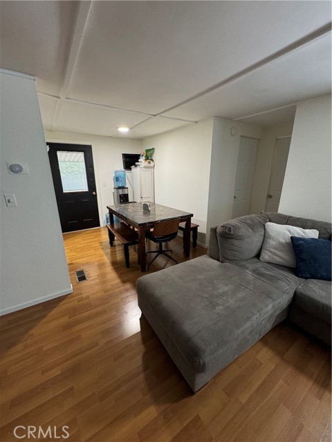 Detail Gallery Image 10 of 14 For 17225 Valley #10,  Fontana,  CA 92335 - 3 Beds | 2 Baths