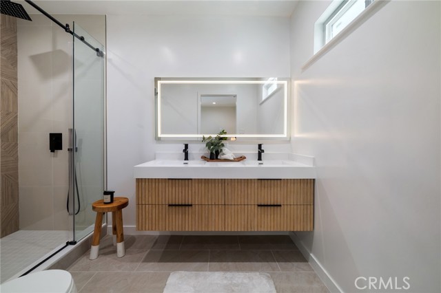 10217 Lemona Avenue, Mission Hills (San Fernando) CA: https://media.crmls.org/medias/a639d597-d7a3-4602-a943-ad4bfeac6569.jpg