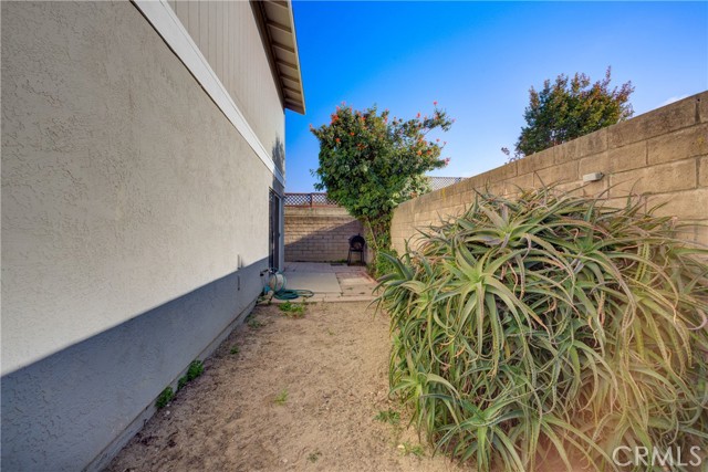606 E Newlove Drive, Santa Maria CA: https://media.crmls.org/medias/a63a44b3-bebb-47f9-b718-ac6100a393df.jpg