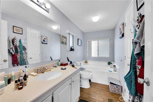 24600 Mountain, Hemet CA: https://media.crmls.org/medias/a63ab408-a2b6-4052-be5e-26944bec62e9.jpg