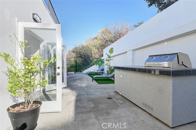Detail Gallery Image 23 of 44 For 3952 Oakfield Dr, Sherman Oaks,  CA 91423 - 5 Beds | 4/1 Baths