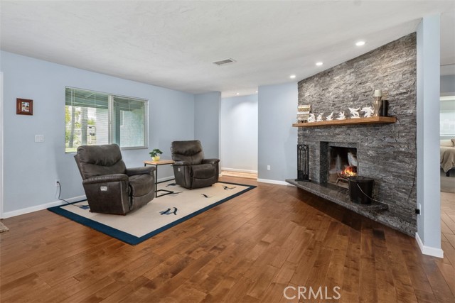 142 Hope Street, Ramona CA: https://media.crmls.org/medias/a63c55e5-36d9-49cc-baf4-78d6502ae602.jpg