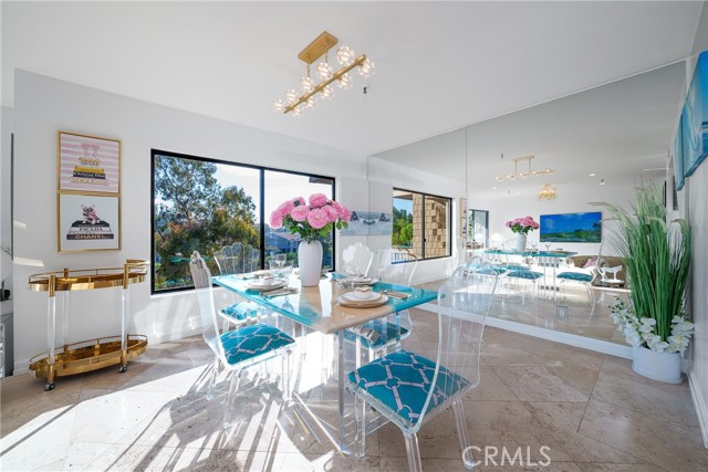 67 Sea Island Drive, Newport Beach CA: https://media.crmls.org/medias/a63c5b66-7663-4086-aa2c-9e3daacf63dc.jpg