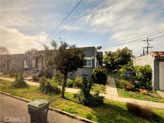310 W 107th Street, Los Angeles CA: https://media.crmls.org/medias/a63c69ee-4ba4-468e-b4db-f995d3328a86.jpg