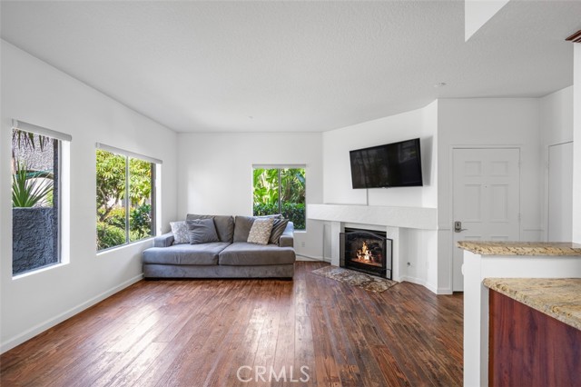 4822 Tiara, Huntington Beach CA: https://media.crmls.org/medias/a63d78dc-b90a-4f63-8ba4-7a4290e3daa3.jpg