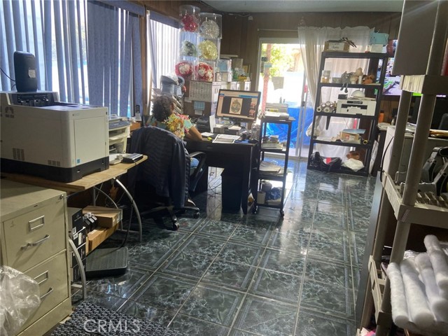 9017 Arrington Avenue, Downey CA: https://media.crmls.org/medias/a63db946-2cbd-4255-81ab-b50405fa2b14.jpg